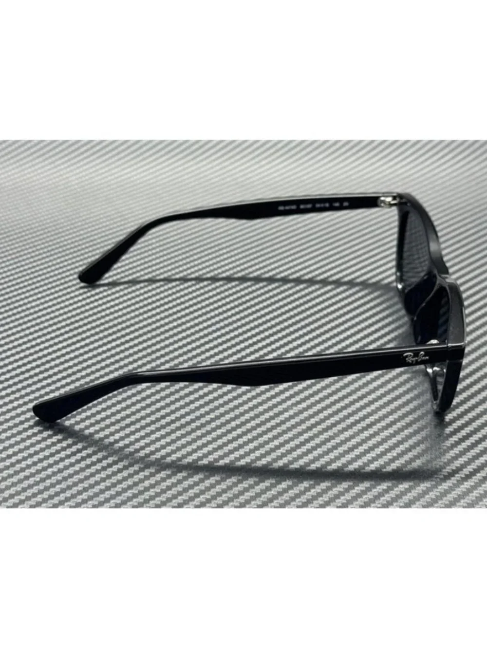 New Ray-Ban Men Black Sunglasses 54-18-145